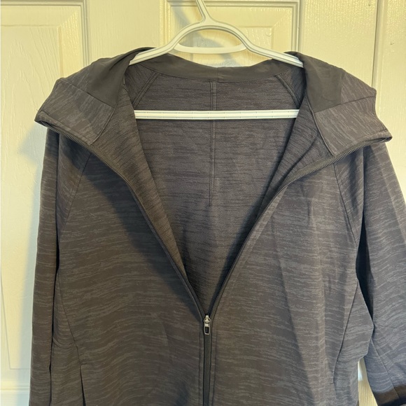 LuLuLemon Dark Grey Tech Hoodie Men’s Size L - Picture 3 of 5